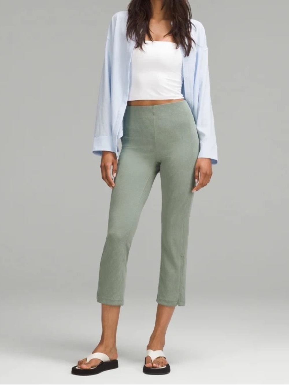 Lululemon women’s sage green ribbed softstreme high rise cropped pant